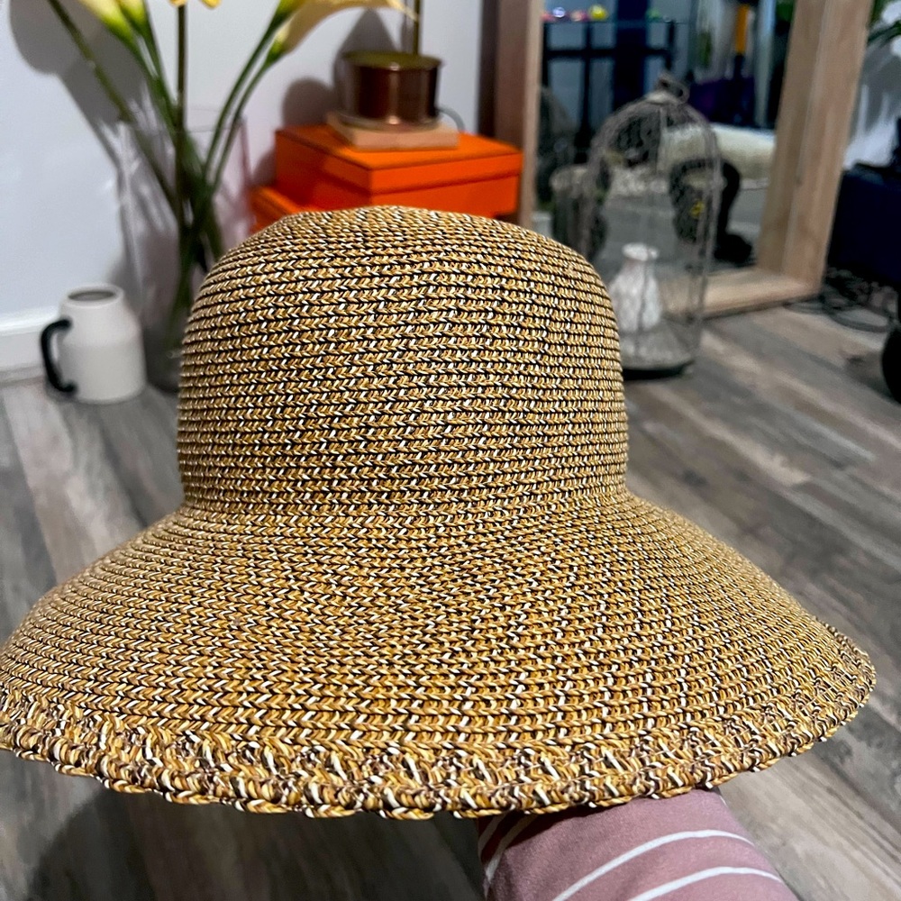 Nine West hat